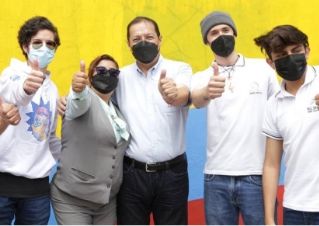 Calle pavimentada en Quito para vivir sigue el evento Calle pavimentada en Quito para vivir sigue el evento