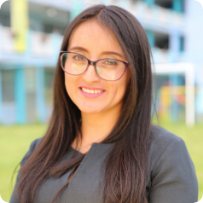 Psic. Mayra Merchan secretaria de la Unidad Educativa Paul Dirac